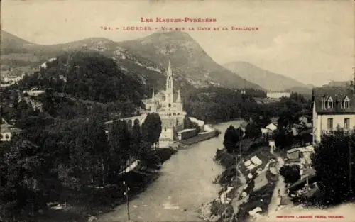 Ak Lourdes Hautes Pyrénées,  Gave, Basilika