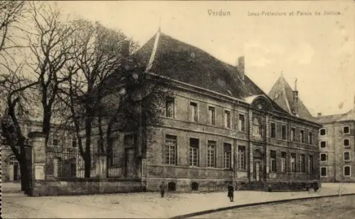 CPA Verdun Meuse, Sous-Préfecture et Palais de Justice