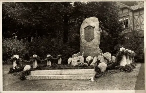 Foto Ak Blankenburg am Harz, Kriegerdenkmal