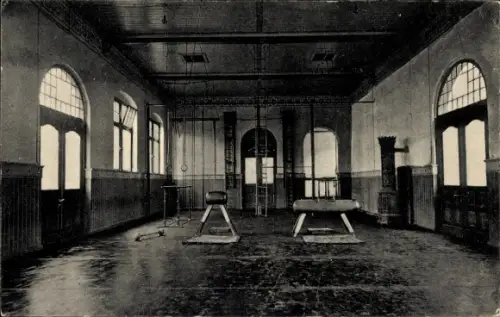 Ak Blankenburg am Harz, Rhotertsche Realschule, Alumnat, Turnhalle