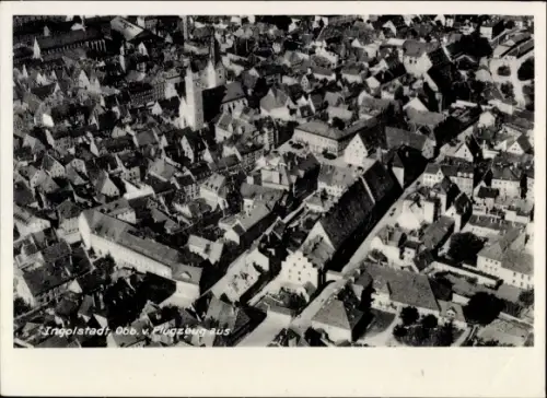 Ak Ingolstadt an der Donau Oberbayern,  Oberbayern, Luftaufnahme Innenstadt, Dachlandschaft