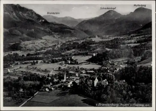 Ak Brannenburg in Oberbayern, Luftaufnahme von  Bayern, Berge: Mutterberg, Schreckenkopf, Brunnst
