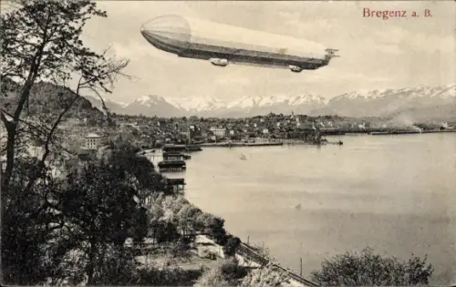 Ak Bregenz am Bodensee Vorarlberg, Gesamtansicht, Zeppelin
