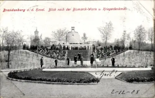 Ak Brandenburg an der Havel, Gestufte Anlage mit Treppe, Blumenbeeten, Wegen, Personen (Männer, K