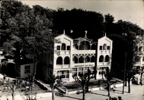 Ak Ostseebad Sellin auf Rügen, Sellin, Rügen, "Mein Ostseebad" (Poststempel), Haus mit Balkonen/L