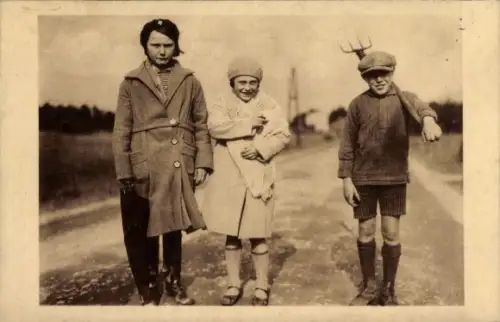 Ak Banneux Sprimont Wallonien, Lüttich,fourche,enfants