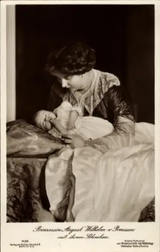 Ak Prinzessin August Wilhelm mit ihrem Söhnchen, Alexandra Viktoria, NPG 4536