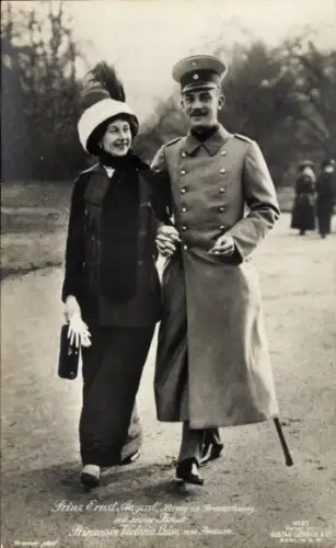 Ak Prinz Ernst August, Herzog von Braunschweig mit Braut Prinzessin Victoria Luise, Liersch 4121
