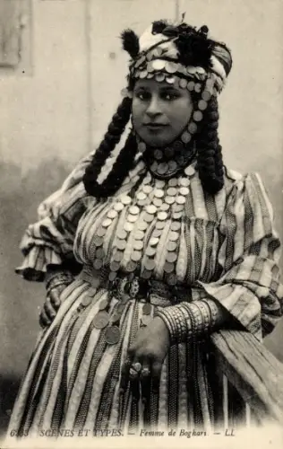 Ak Scènes et Types, Femme de Boghari, Frau, Kopfschmuck