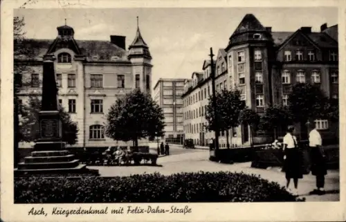 Ak Aš Asch Region Karlsbad, Kriegerdenkmal, Felix-Dahn-Straße