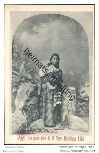 Martinique - St. Pierre - Une jeune Mere ca. 1900