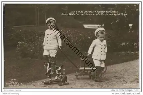 Die Söhne unseres Kronprinzenpaares - Prinz Wilhelm und Prinz Louis Ferdinand beim Spiel