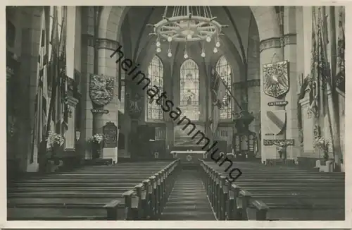 Wilhelmshaven - Inneres der Marine-Gedächtnis-Kirche - Evangelische Garnisonskirche - Ehrenschmuck zum Gedenken der 3474