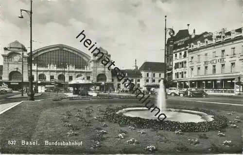 Basel - Bundesbahnhof - Foto-AK - Verlag Gebr. Frey Basel gel. 1954