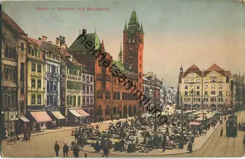 Basel - Rathaus mit Marktplatz