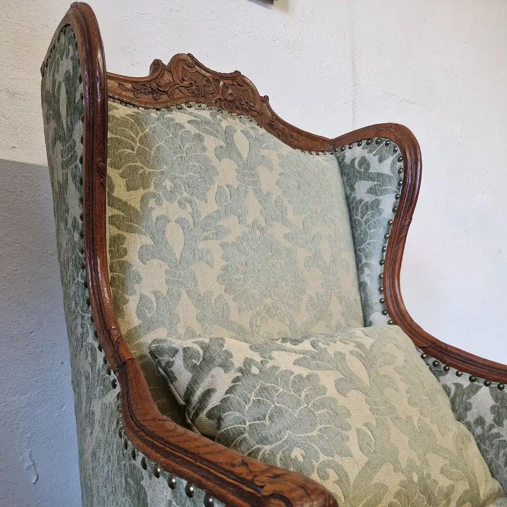 Antiker Ohrensessel neu gepolstert mit hochwertigem Stoff um 1900 8