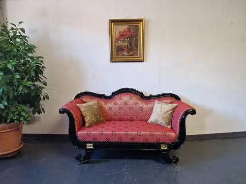  Antikes Jugendstil Sofa um 1890 – geschwärztes Nussbaumfurnier, kunstvoll geschnitzt, restauriert & neu bezogen