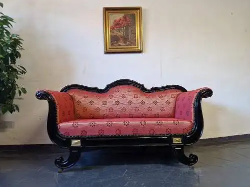  Antikes Jugendstil Sofa um 1890 – geschwärztes Nussbaumfurnier, kunstvoll geschnitzt, restauriert & neu bezogen