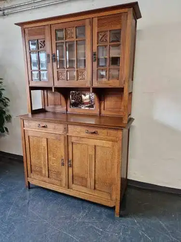 Antikes Jugendstil Buffet aus Eiche – florale Schnitzereien, 19.Jh.