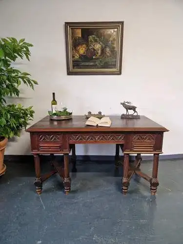 Antiker gotischer Doppelschreibtisch von Mercier Frères, Paris – 19. Jahrhundert