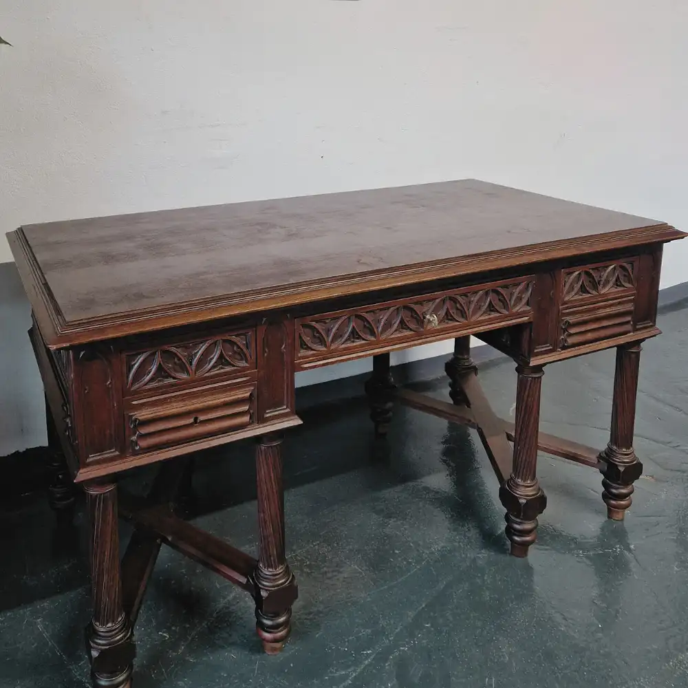 Antiker gotischer Doppelschreibtisch von Mercier Frères, Paris – 19. Jahrhundert 3