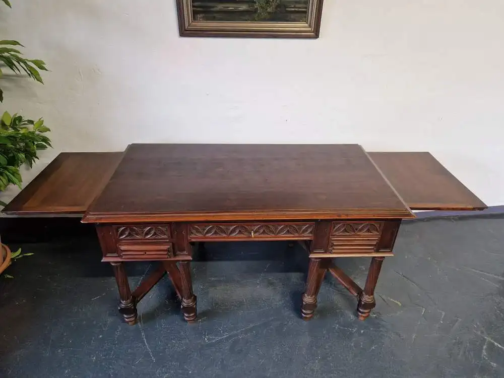 Antiker gotischer Doppelschreibtisch von Mercier Frères, Paris – 19. Jahrhundert 4