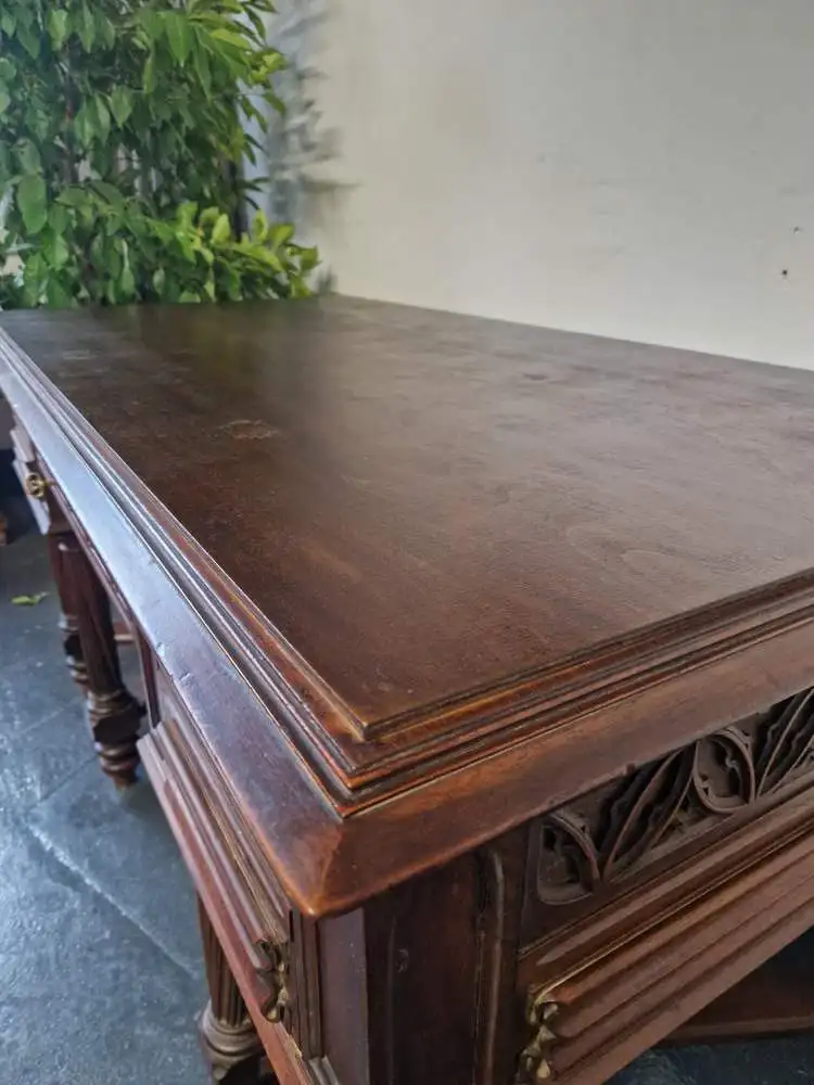 Antiker gotischer Doppelschreibtisch von Mercier Frères, Paris – 19. Jahrhundert 9