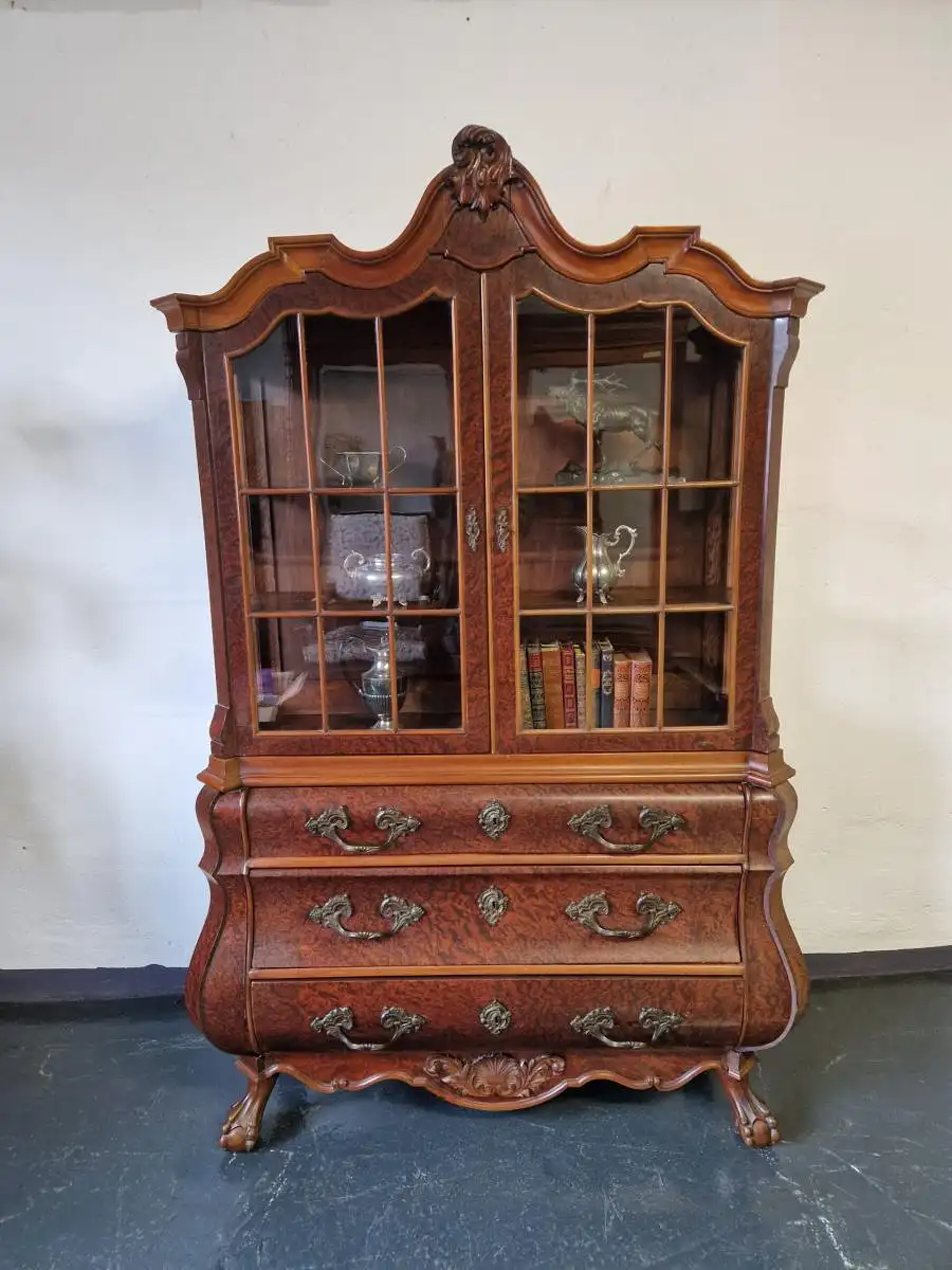 Antike Barock Vitrine Holland Tatzenfüße Schnitzereien 18. Jh.