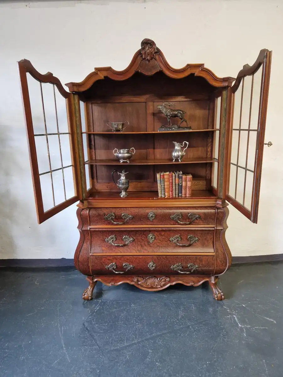 Antike Barock Vitrine Holland Tatzenfüße Schnitzereien 18. Jh. 1