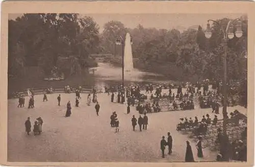[Ansichtskarte] WIESBADEN - Kurhaus - Gartenansicht mit Fontaine. 