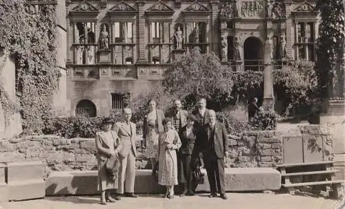 [Ansichtskarte] Gruss vom Heidelberger Schloss - Schloss-Photografie Heidelberg (im Schlosshof). 