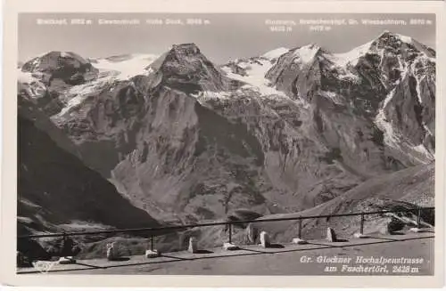 [Ansichtskarte] Gr. Glockner Hochalpenstrasse am Fuschertörl, 2428 m - Breikopf, Eiswandbichl, Klockerin, Bratschenkopf, Gr. Wiesbachhorn. 