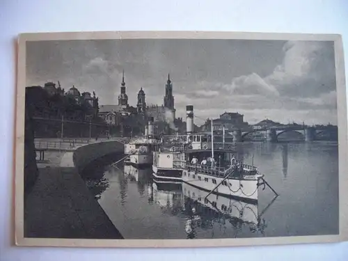 Alte AK Dresden Dampfschiffhaltestelle Schiffe Schifffahrt um 1940 [F702]