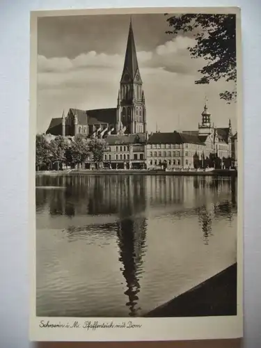 Alte AK Schwerin Pfaffenteich Dom [W381]