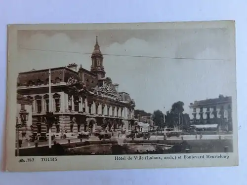 Alte AK Tours Hotel de Ville et Boulevard Heurteloup [aM96]