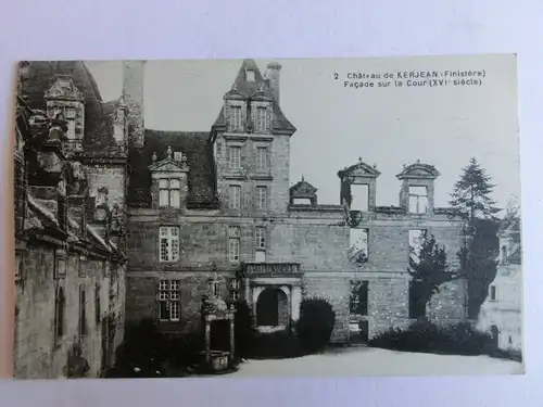 Alte AK Chateau de Kerjean Finistere Facade sur la Cour [aM137]