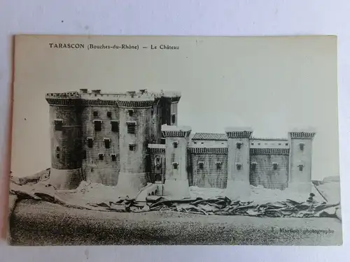 Alte AK Tarascon Bouches du Rhone Le Chateau [aM223]