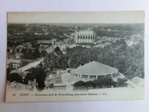 Alte AK Niort Panorama pris de Notre Dame vers Saint Etienne [aM321]