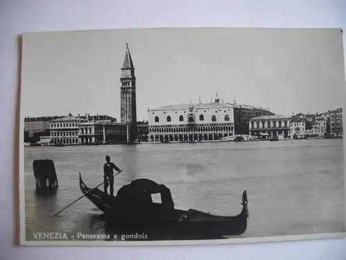 Alte AK Venedig Venezia Panorama e gondola [781]