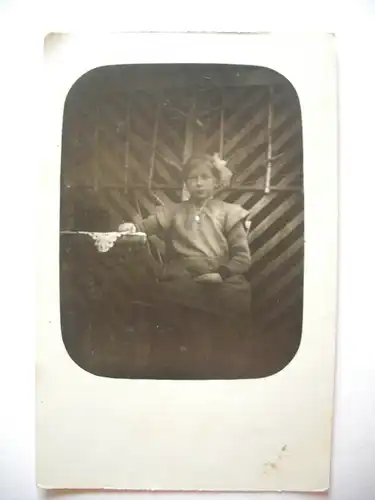 Alte AK Fotokarte Unbekanntes Mädchen  [247]