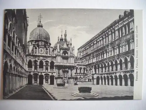 Alte AK Venedig Venezia Palazzo Ducale Interno del Cortile [536]