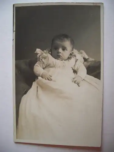 Alte AK Fotokarte Baby Kleinkind [B367]