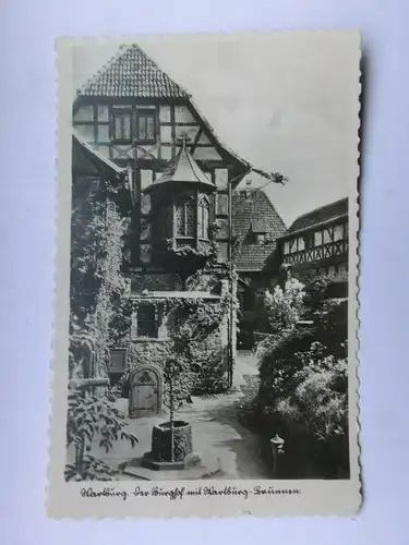 Alte AK Eisenach Wartburg Burghof Brunnen [aO214]