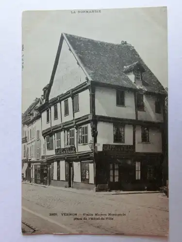 Alte AK Vernon Vieille Maison Normande place de l’Hotel Ville [aM514]