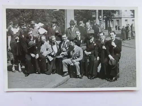 Alte AK Fotokarte Personengruppe Stempel Aachen [aW406]