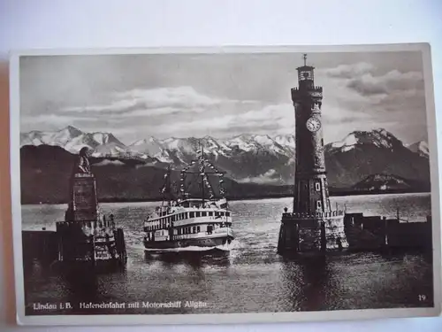 Alte AK Lindau Hafeneinfahrt Motorschiff Allgäu 1937 [F897]