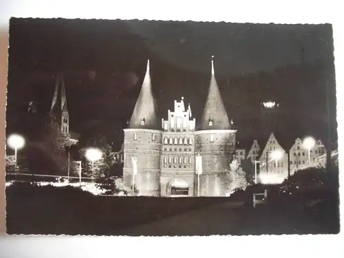 Alte AK Lübeck Holstentor bei Nacht [P772]
