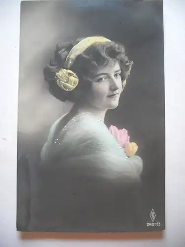 Alte AK Fotokarte Frauenporträt um 1920 [aE318]