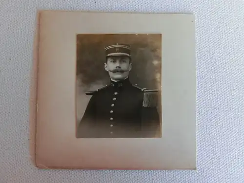 Alte AK Original Foto Soldat auf Pappe (Foto 5 x 6 cm) [aX888]