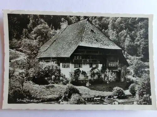 Alte AK Schwarzwald Schwarzwaldhaus 1953 [aX644]